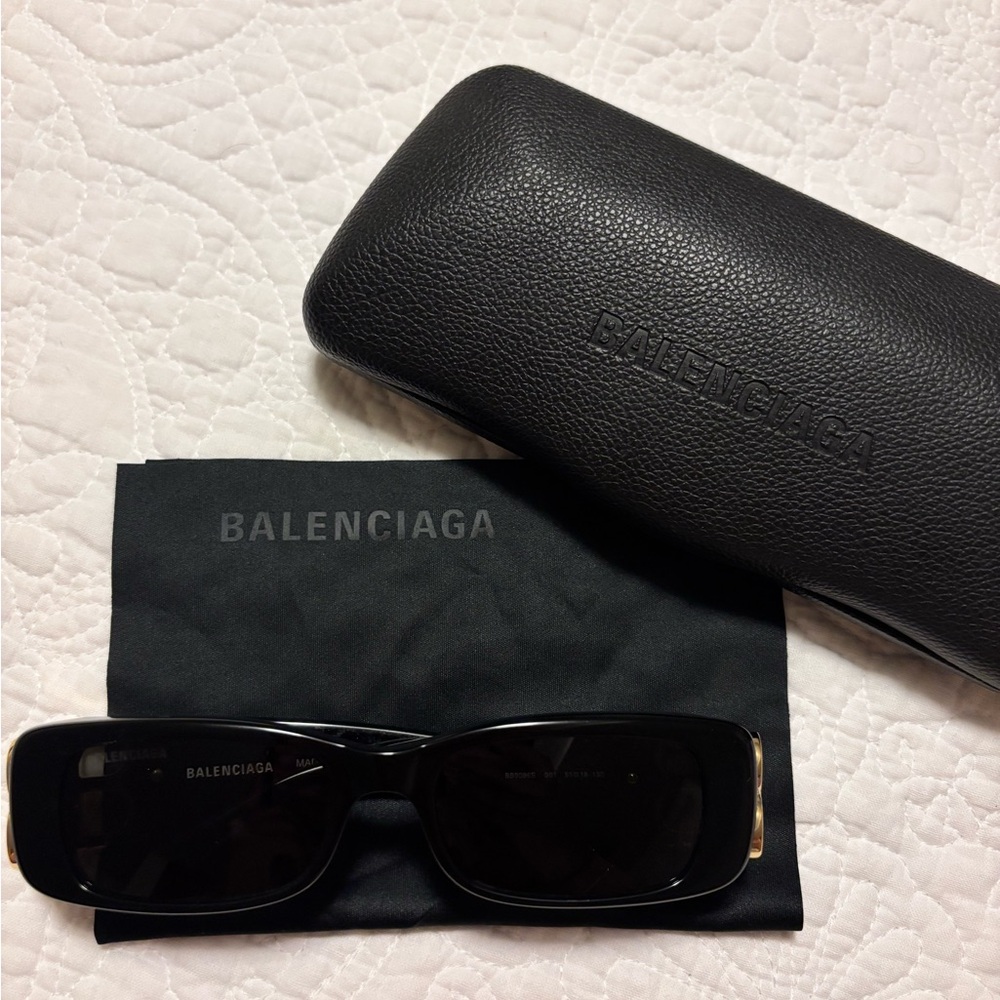 BALENCIAGA BLACK SUNGLASSES